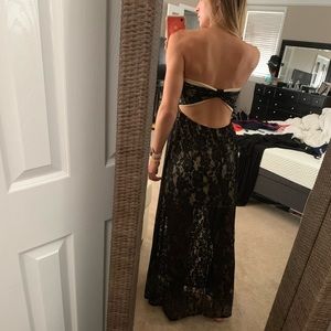 NWOT open back lace maxi dress